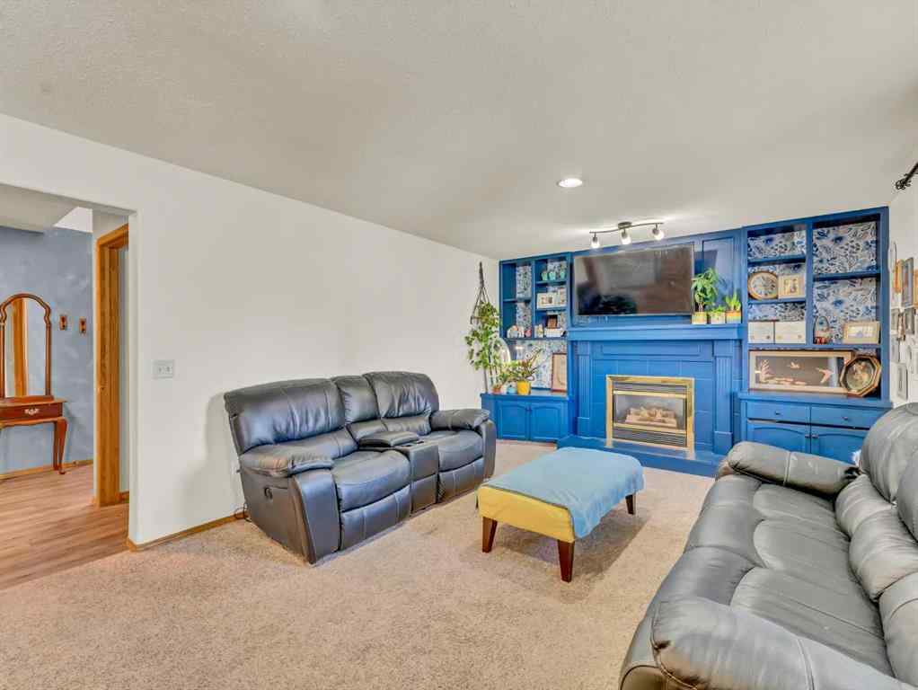 MLS&reg; # A2271829 - 10 Stanfield Place SE in SE Southridge Medicine Hat, Residential Open Houses