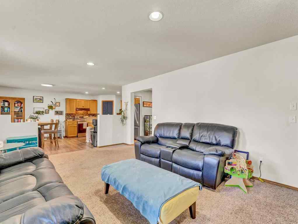 MLS&reg; # A2271829 - 10 Stanfield Place SE in SE Southridge Medicine Hat, Residential Open Houses