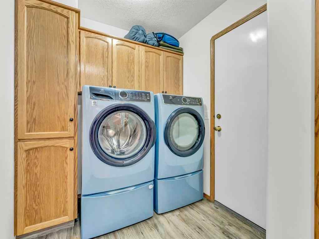 MLS&reg; # A2271829 - 10 Stanfield Place SE in SE Southridge Medicine Hat, Residential Open Houses