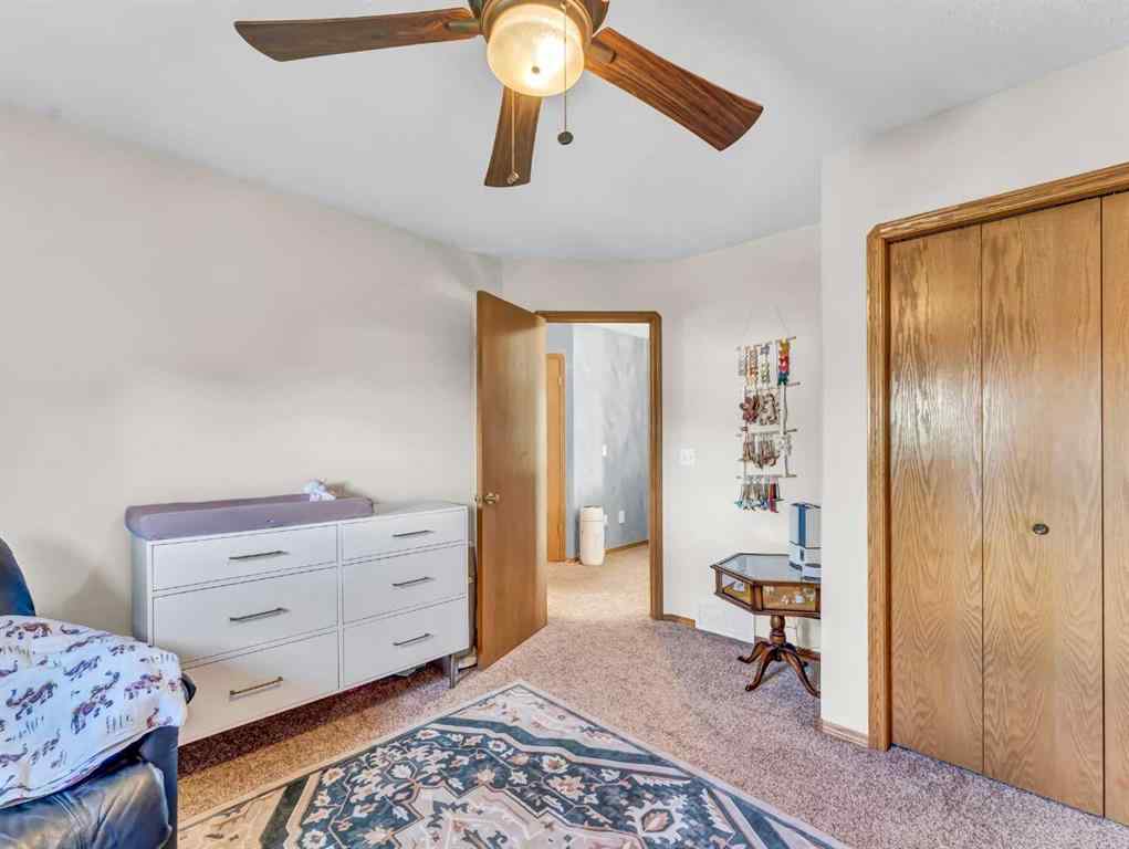 MLS&reg; # A2271829 - 10 Stanfield Place SE in SE Southridge Medicine Hat, Residential Open Houses