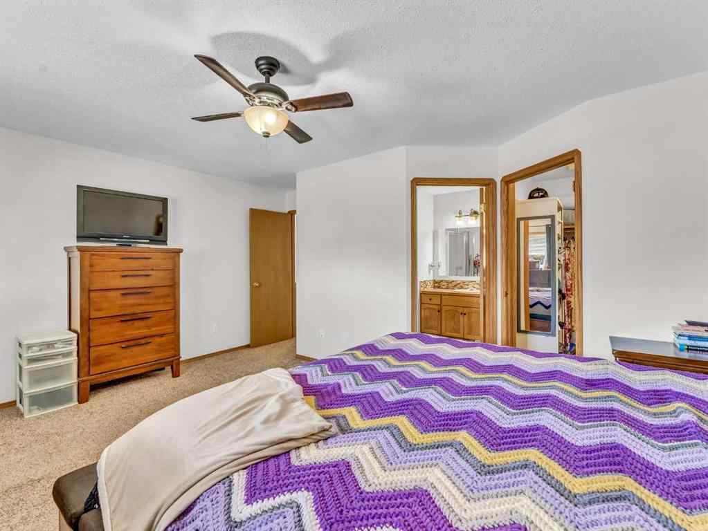 MLS&reg; # A2271829 - 10 Stanfield Place SE in SE Southridge Medicine Hat, Residential Open Houses