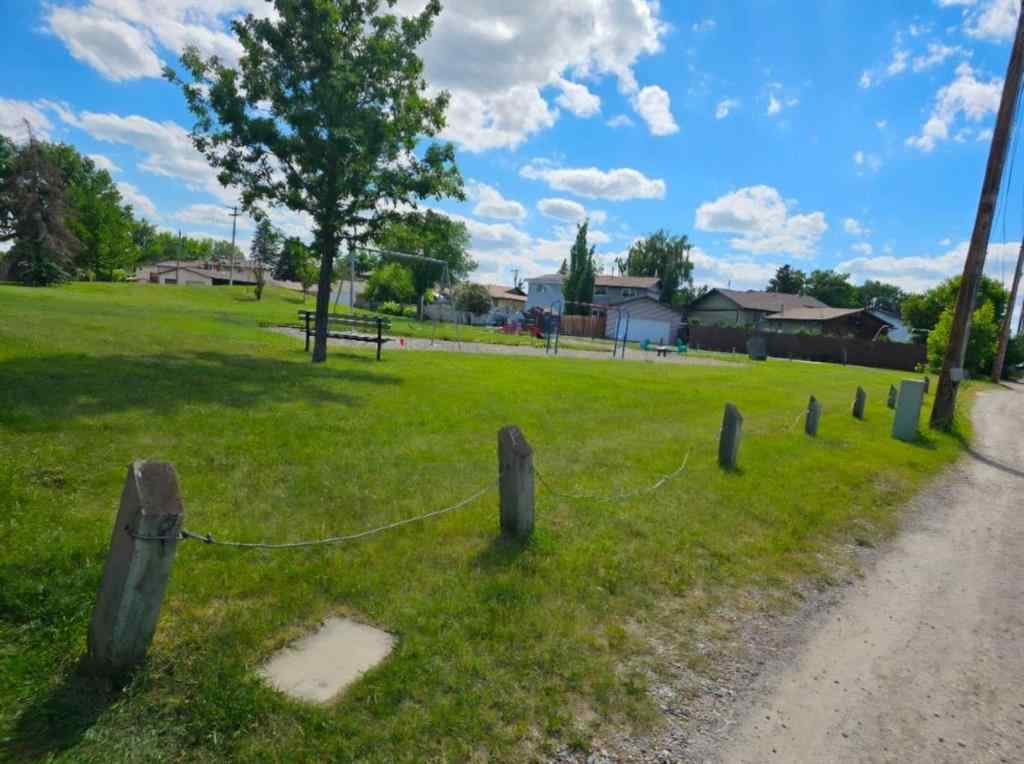 MLS&reg; # A2271840 - 146 Dovertree Place SE in Dover Calgary, Residential Open Houses