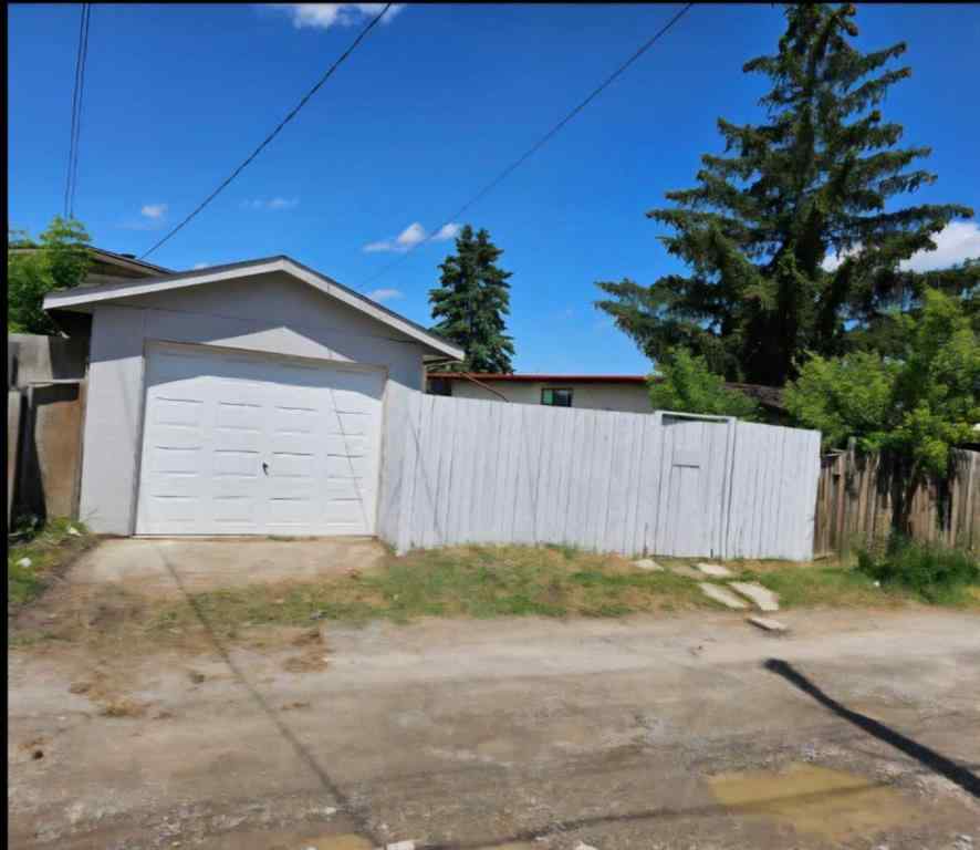 MLS&reg; # A2271840 - 146 Dovertree Place SE in Dover Calgary, Residential Open Houses