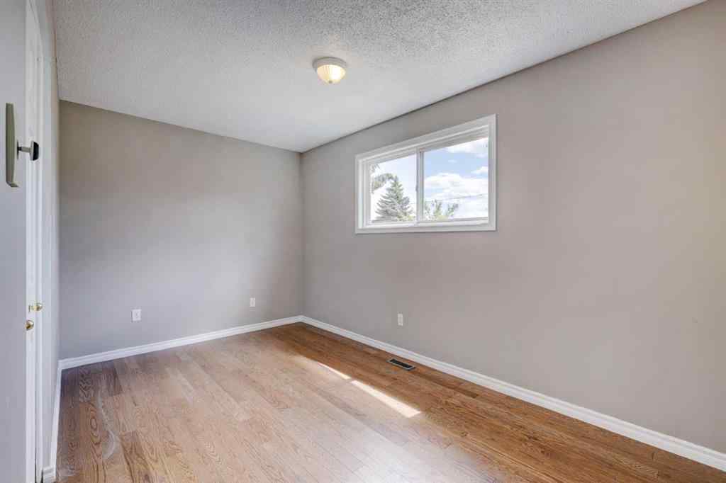 MLS&reg; # A2271840 - 146 Dovertree Place SE in Dover Calgary, Residential Open Houses