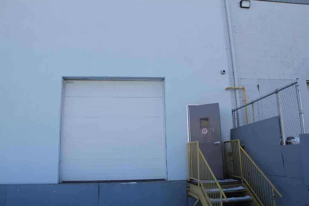 MLS&reg; # A2271854 - Unit #3 1404 44 Avenue NE in McCall Calgary, Commercial Open Houses