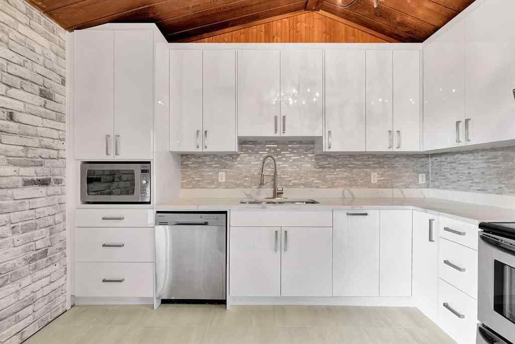 MLS&reg; # A2271859 - Unit #319 5404 10 Avenue SE in Penbrooke Meadows Calgary, Residential Open Houses