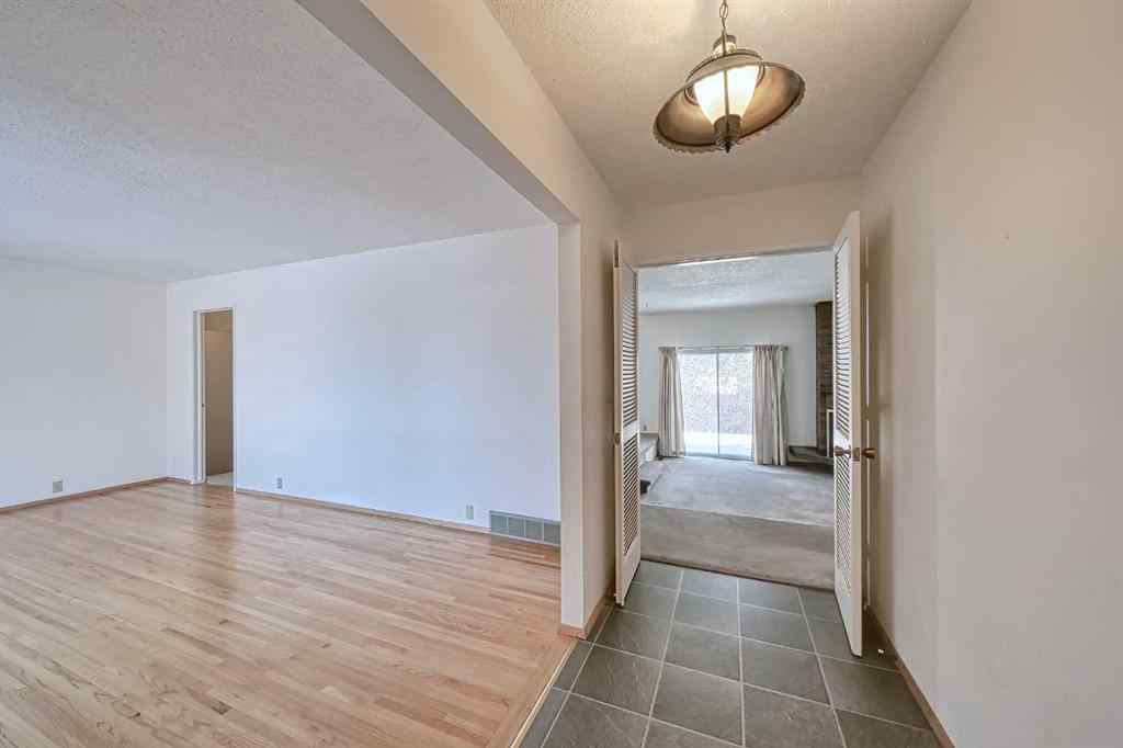 MLS&reg; # A2271883 - 616 Dalmeny Hill NW in Dalhousie Calgary, Residential Open Houses