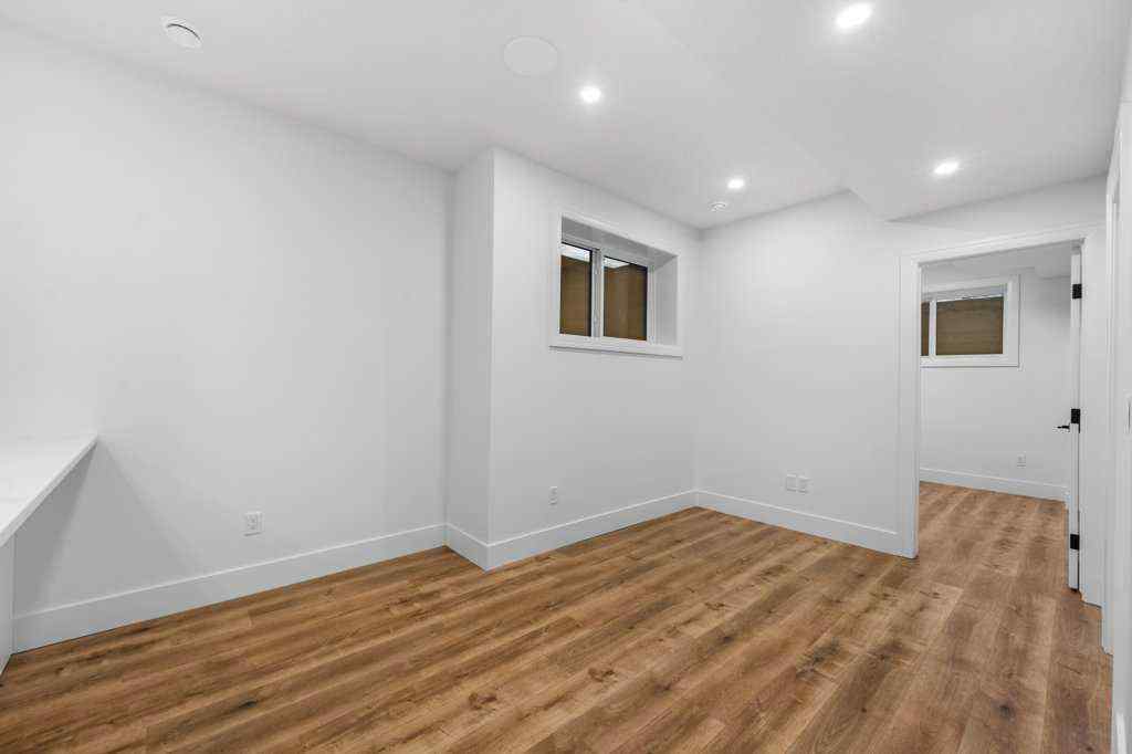 MLS® # A2271889 - 321 18 Avenue NW in Mount Pleasant Calgary, Residential Open Houses