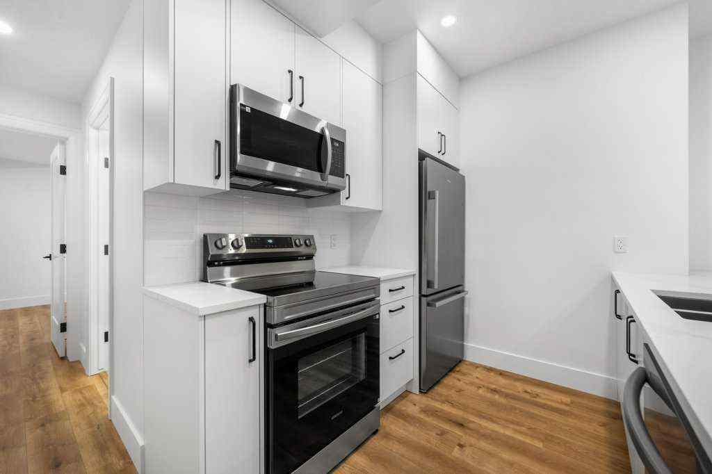 MLS® # A2271889 - 321 18 Avenue NW in Mount Pleasant Calgary, Residential Open Houses