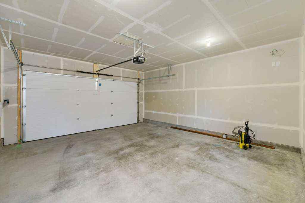 MLS® # A2271889 - 321 18 Avenue NW in Mount Pleasant Calgary, Residential Open Houses