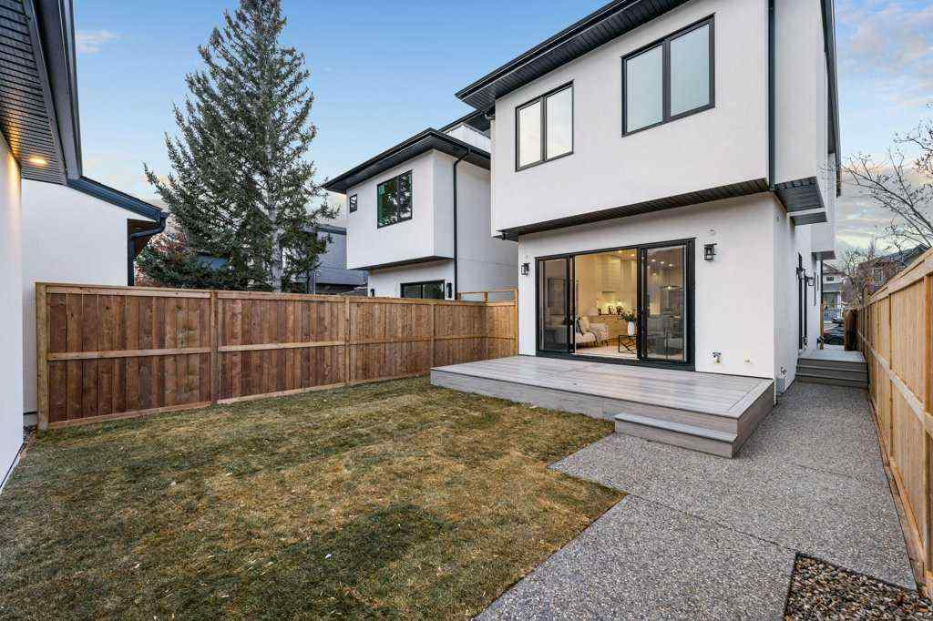 MLS® # A2271889 - 321 18 Avenue NW in Mount Pleasant Calgary, Residential Open Houses