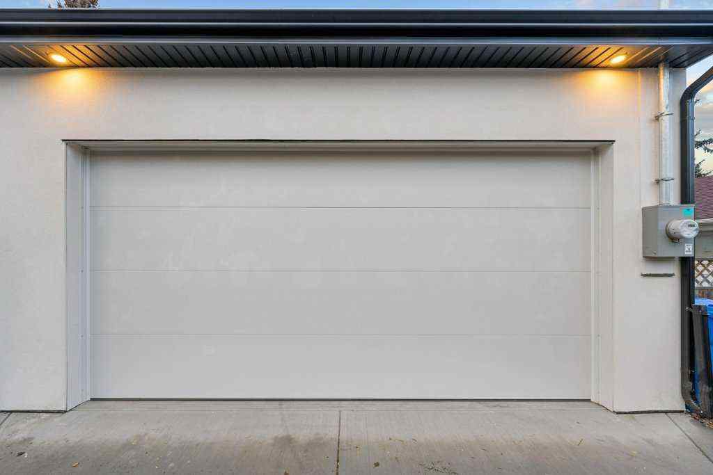 MLS® # A2271889 - 321 18 Avenue NW in Mount Pleasant Calgary, Residential Open Houses