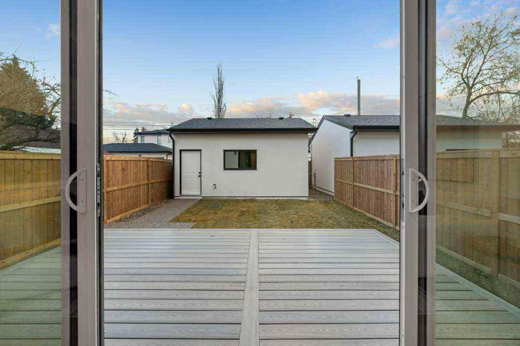 MLS® # A2271889 - 321 18 Avenue NW in Mount Pleasant Calgary, Residential Open Houses