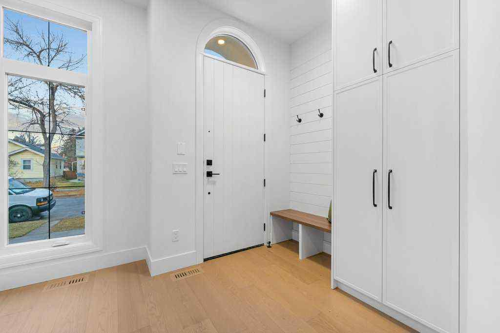 MLS® # A2271889 - 321 18 Avenue NW in Mount Pleasant Calgary, Residential Open Houses