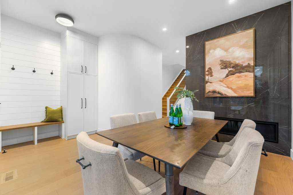 MLS® # A2271889 - 321 18 Avenue NW in Mount Pleasant Calgary, Residential Open Houses