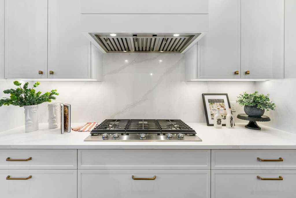 MLS® # A2271889 - 321 18 Avenue NW in Mount Pleasant Calgary, Residential Open Houses