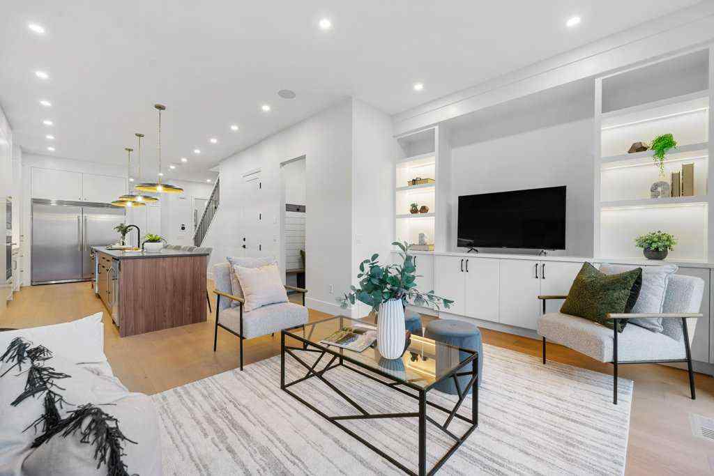 MLS® # A2271889 - 321 18 Avenue NW in Mount Pleasant Calgary, Residential Open Houses