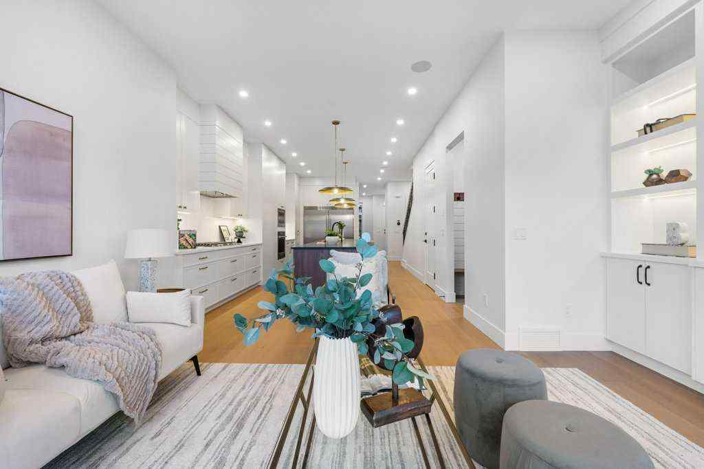 MLS® # A2271889 - 321 18 Avenue NW in Mount Pleasant Calgary, Residential Open Houses