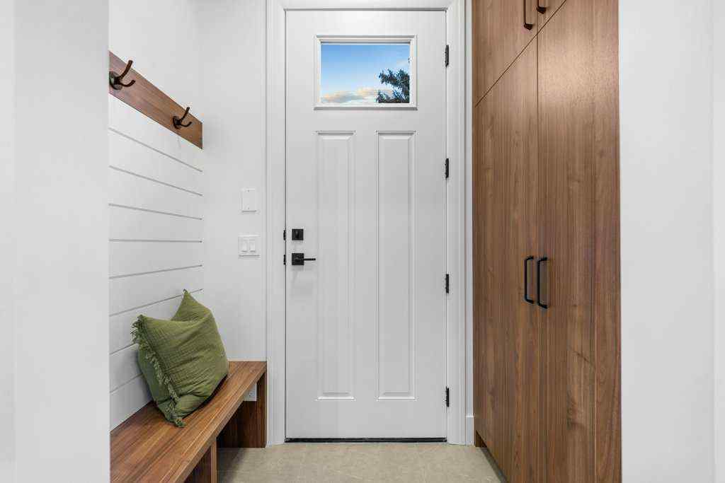 MLS® # A2271889 - 321 18 Avenue NW in Mount Pleasant Calgary, Residential Open Houses