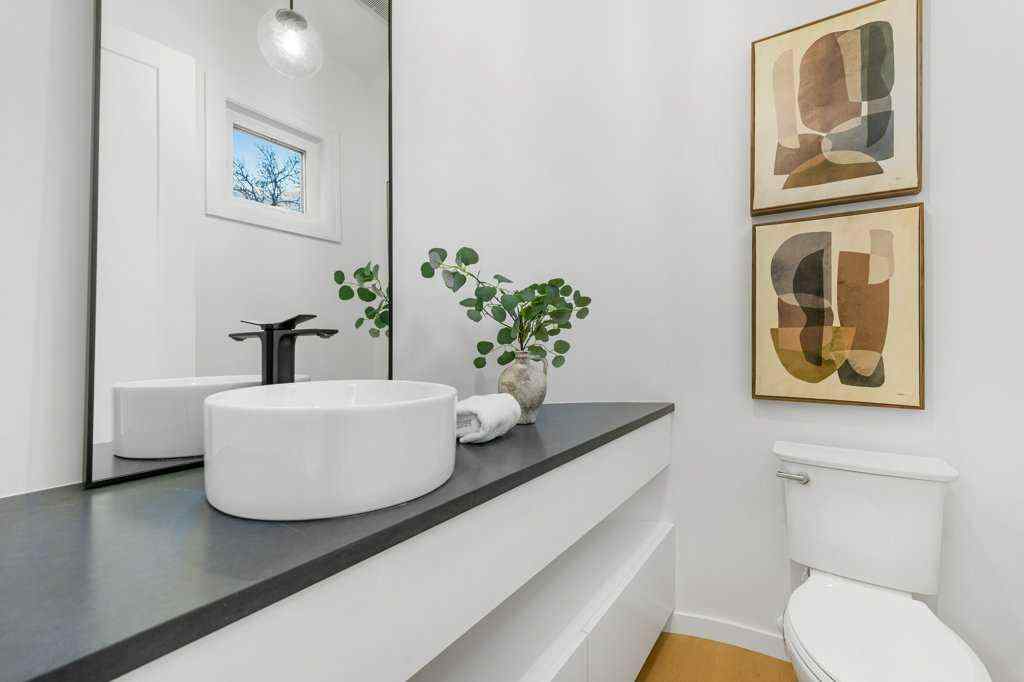 MLS® # A2271889 - 321 18 Avenue NW in Mount Pleasant Calgary, Residential Open Houses