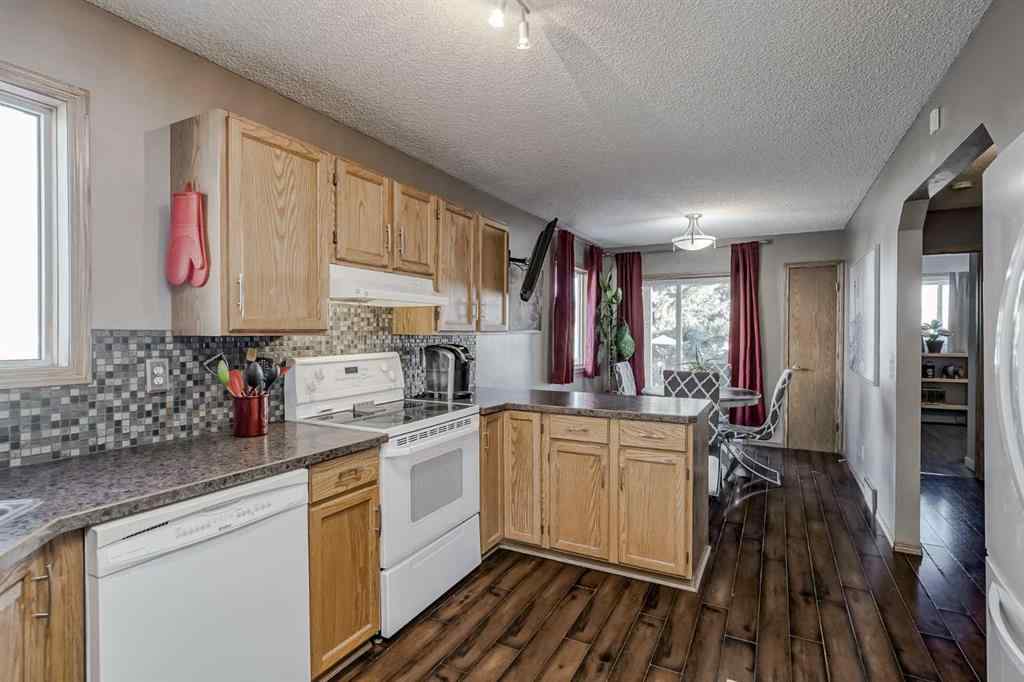 MLS&reg; # A2271895 - 355 Coverdale Court NE in Coventry Hills Calgary, Residential Open Houses