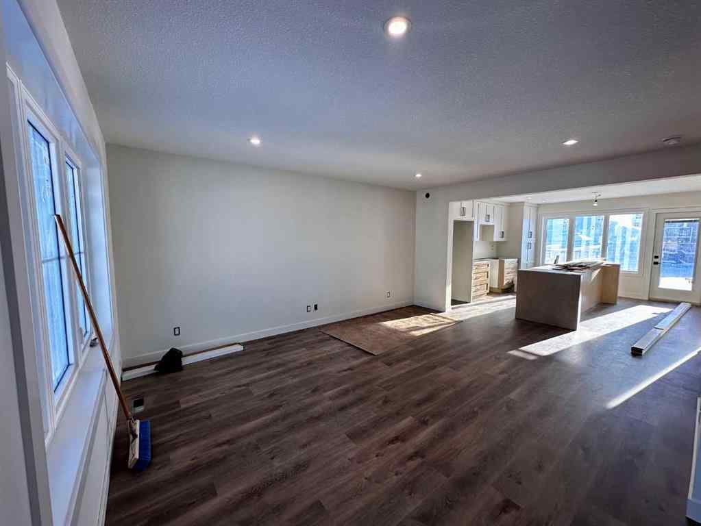 MLS&reg; # A2271899 - 80 Oxford Boulevard  in Oxford Landing Penhold, Residential Open Houses