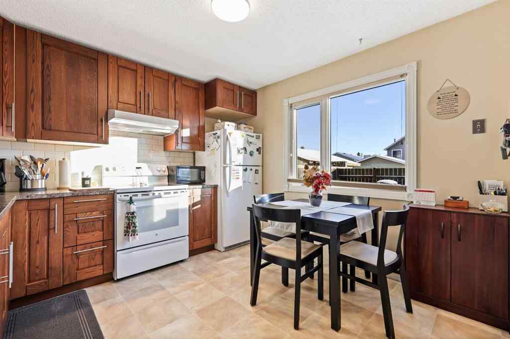 MLS&reg; # A2271908 - 115 Castlegreen Close NE in Castleridge Calgary, Residential Open Houses