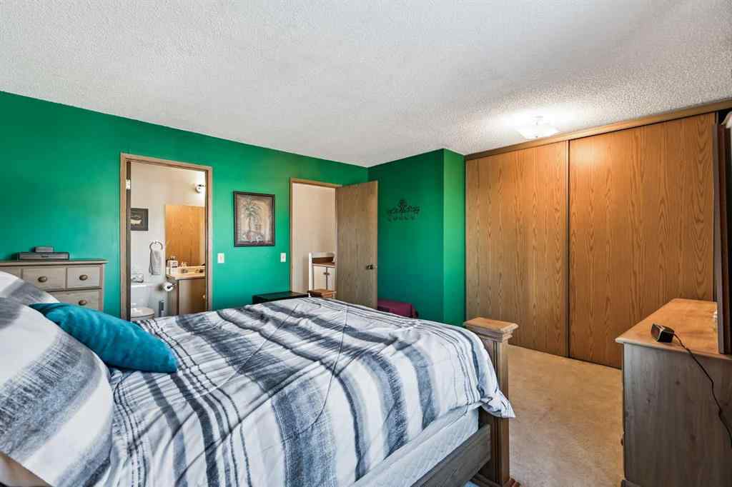 MLS&reg; # A2271908 - 115 Castlegreen Close NE in Castleridge Calgary, Residential Open Houses