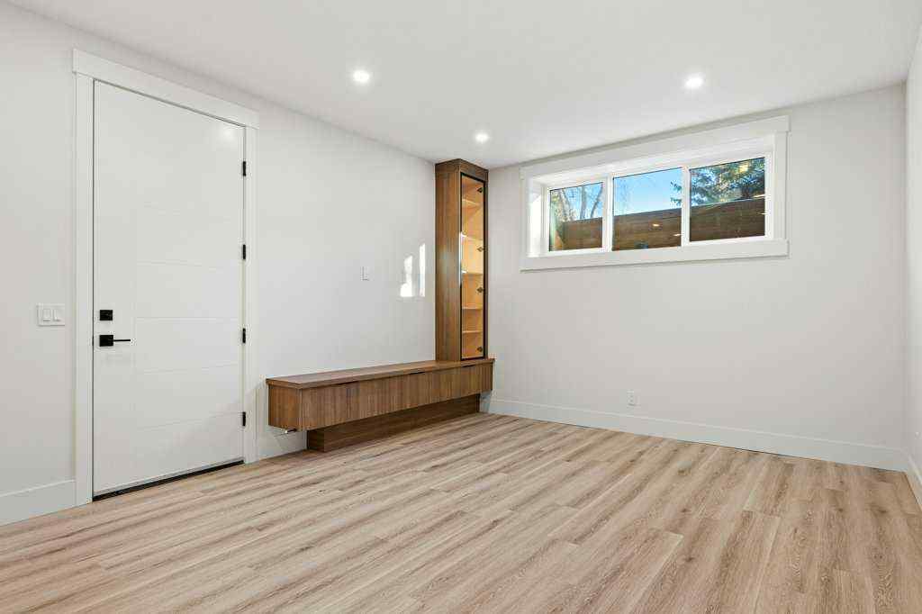 MLS® # A2271909 - 3519 42 Street SW in Glenbrook Calgary, Residential Open Houses