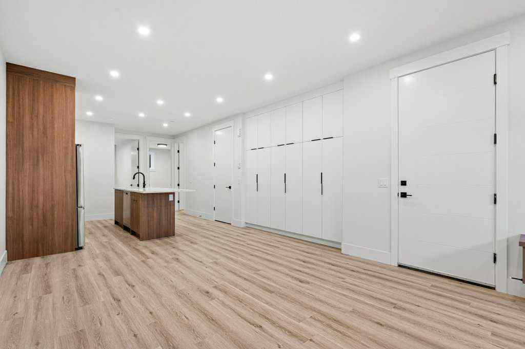 MLS® # A2271909 - 3519 42 Street SW in Glenbrook Calgary, Residential Open Houses