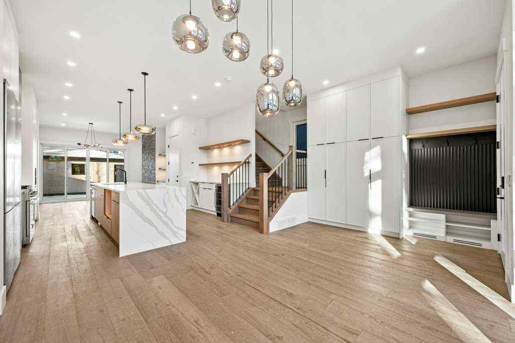 MLS® # A2271909 - 3519 42 Street SW in Glenbrook Calgary, Residential Open Houses