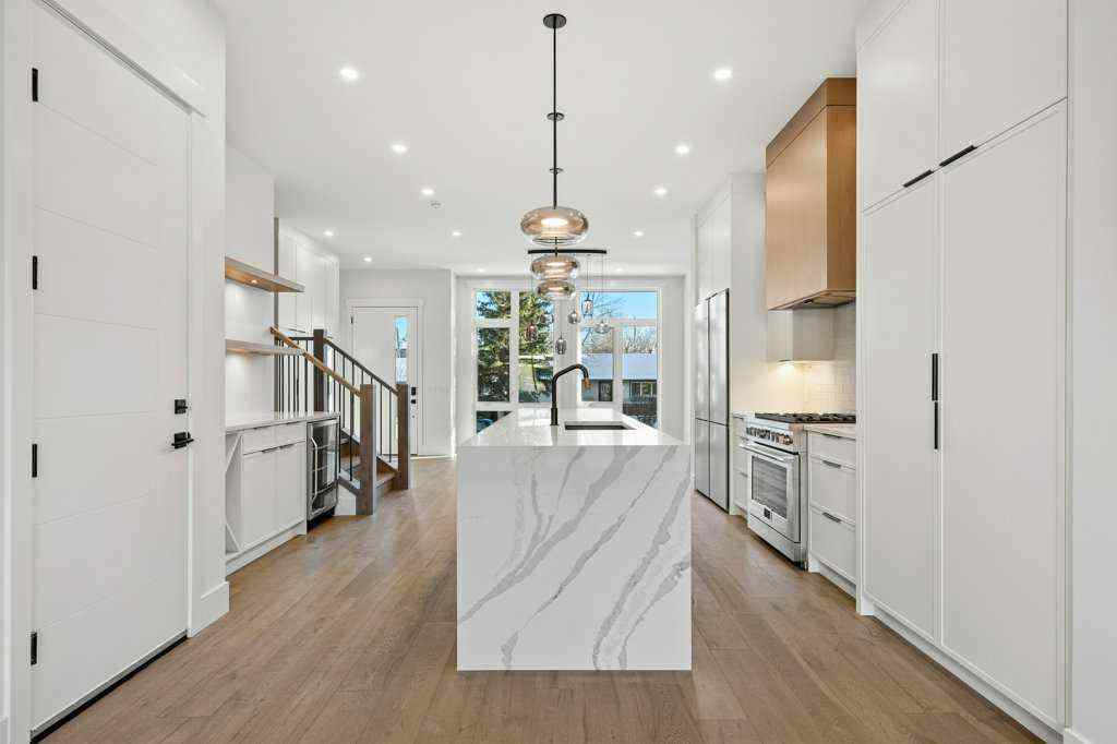 MLS® # A2271909 - 3519 42 Street SW in Glenbrook Calgary, Residential Open Houses