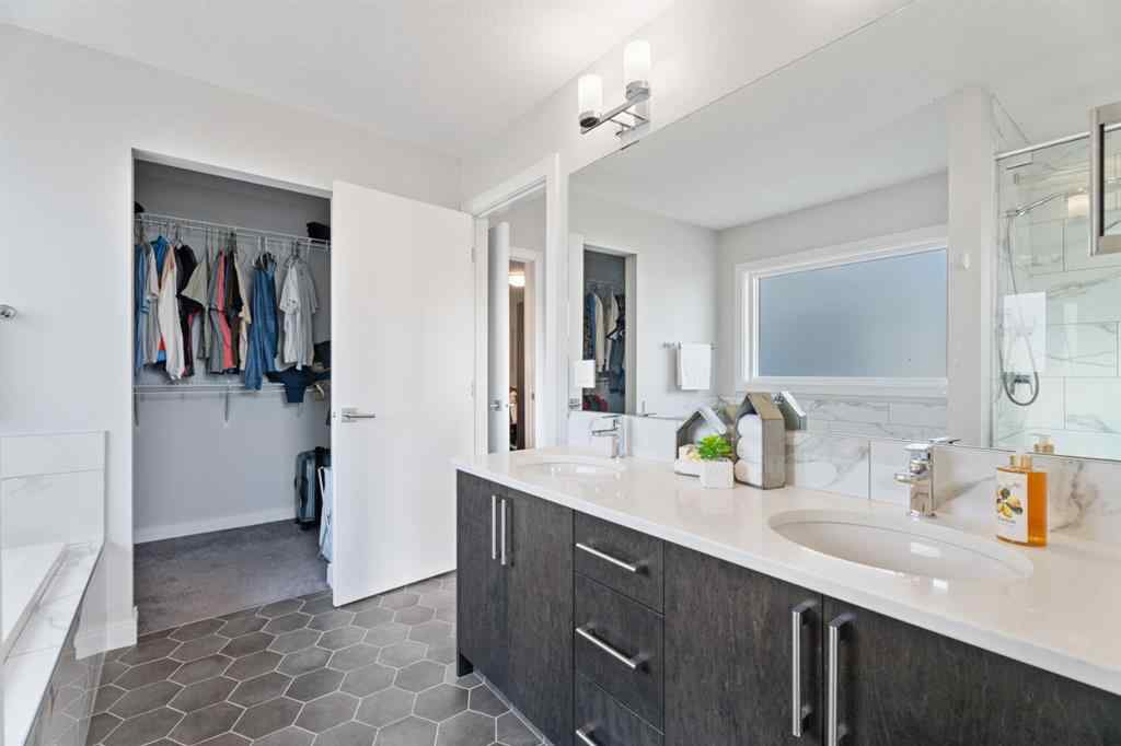 MLS&reg; # A2271915 - 39 Cranbrook Green SE in Cranston Calgary, Residential Open Houses