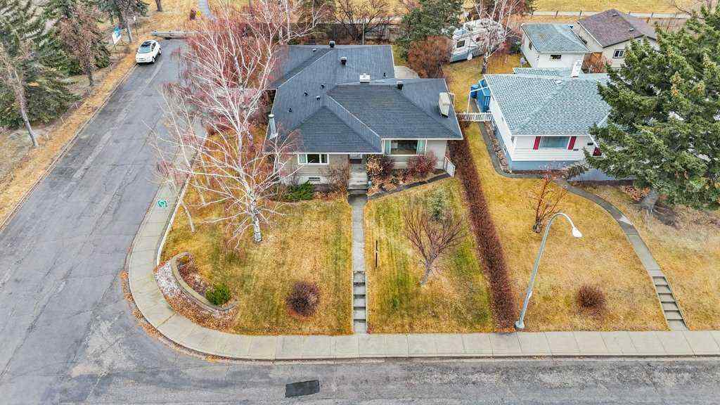 MLS&reg; # A2271944 - 3204 24A Street SW in Richmond Calgary, Residential Open Houses