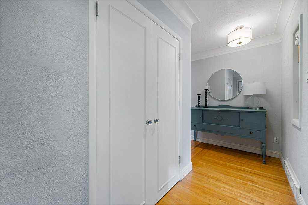 MLS&reg; # A2271944 - 3204 24A Street SW in Richmond Calgary, Residential Open Houses