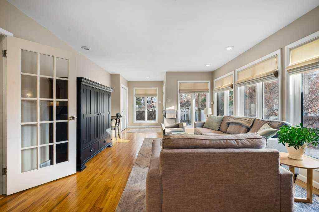 MLS&reg; # A2271944 - 3204 24A Street SW in Richmond Calgary, Residential Open Houses