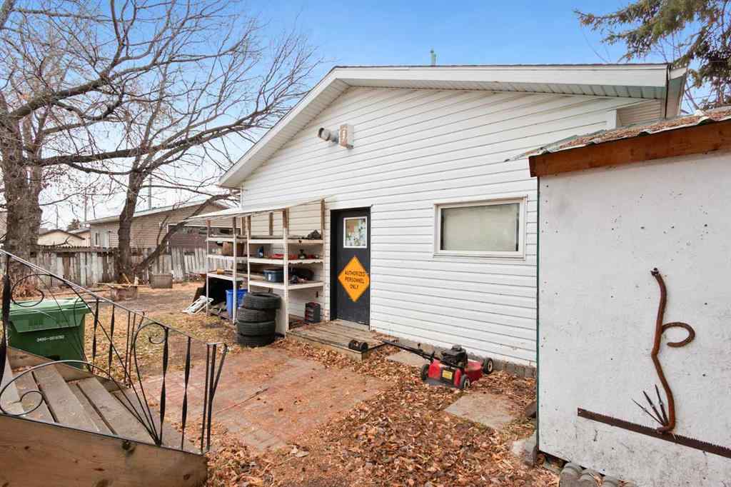 MLS&reg; # A2271945 - 5209 42 Street  in NONE Olds, Residential Open Houses
