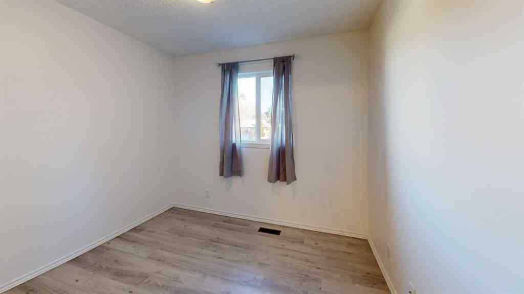 MLS&reg; # A2271957 - Unit #35 1915 18 Avenue N in Winston Churchill Lethbridge, Rental Open Houses