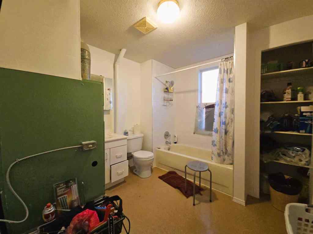 MLS&reg; # A2271967 - 102 Railway Avenue E in NONE Duchess, Commercial Open Houses