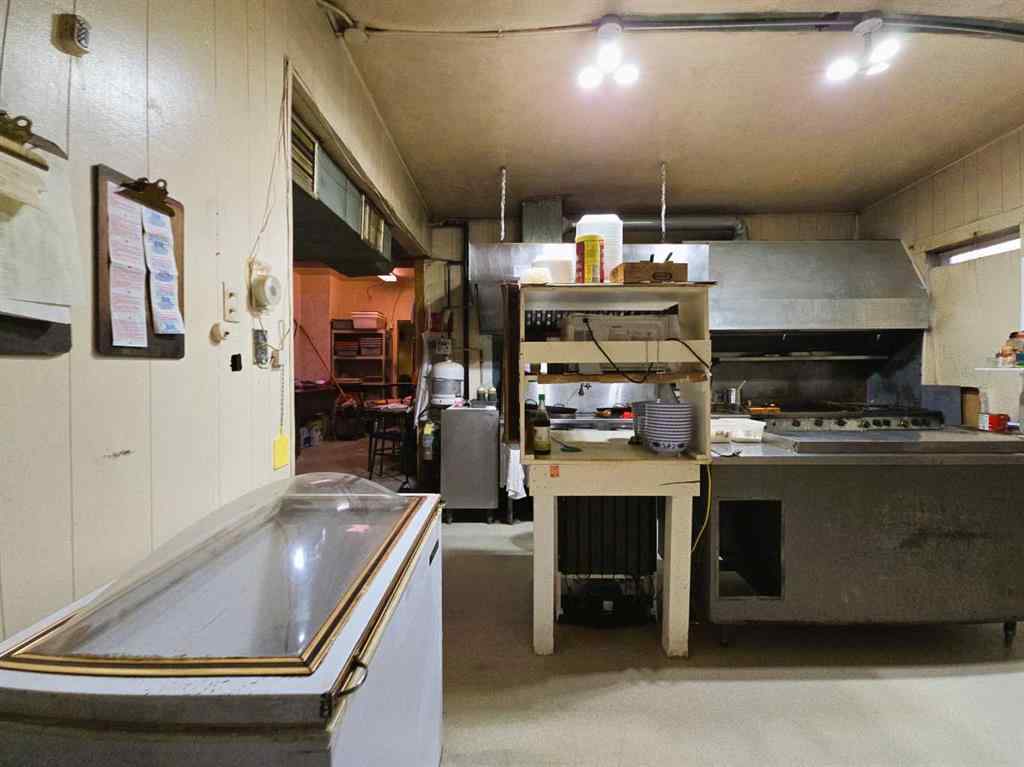 MLS&reg; # A2271967 - 102 Railway Avenue E in NONE Duchess, Commercial Open Houses