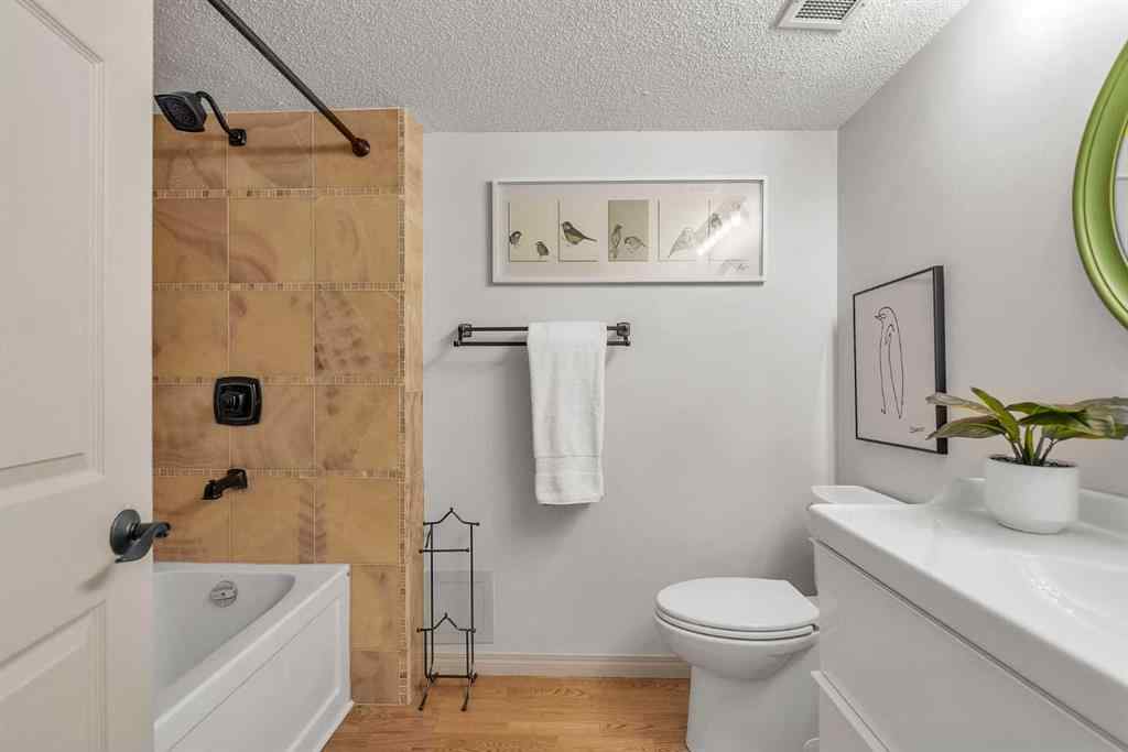 MLS&reg; # A2271972 - Unit #292 20 Coachway Road SW in Coach Hill Calgary, Residential Open Houses