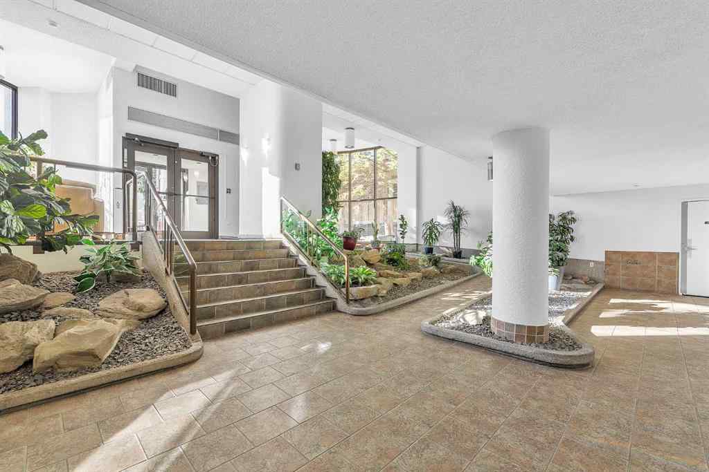 MLS&reg; # A2271972 - Unit #292 20 Coachway Road SW in Coach Hill Calgary, Residential Open Houses