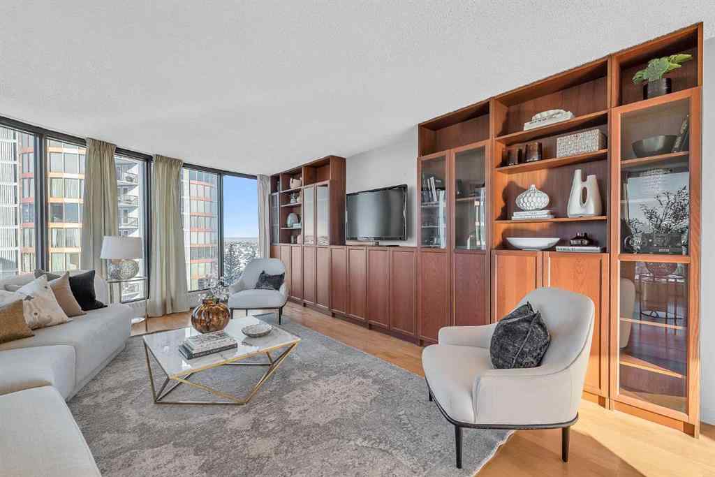 MLS&reg; # A2271972 - Unit #292 20 Coachway Road SW in Coach Hill Calgary, Residential Open Houses