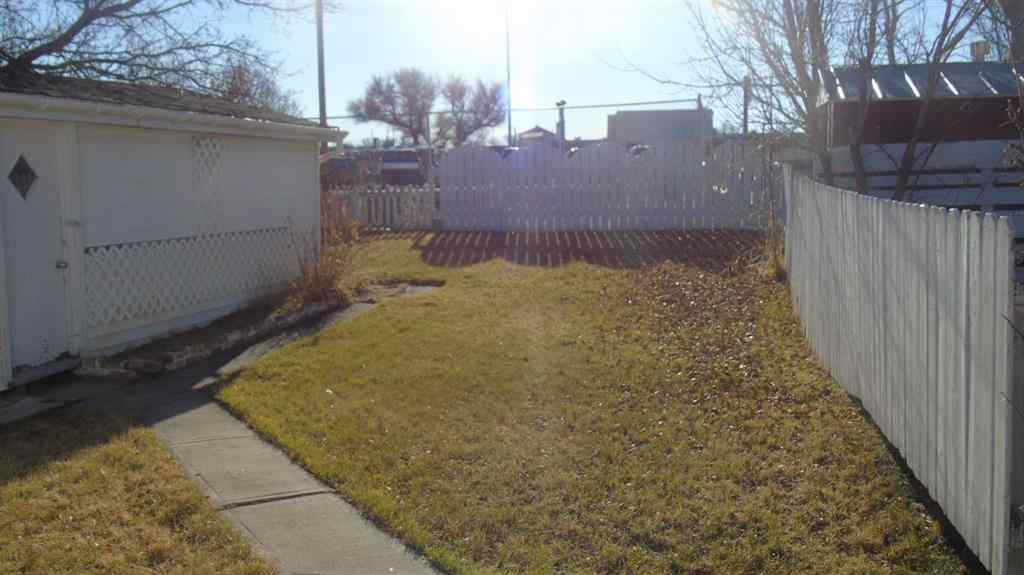 MLS&reg; # A2271973 - 340 26 Street  in NONE Fort Macleod, Residential Open Houses
