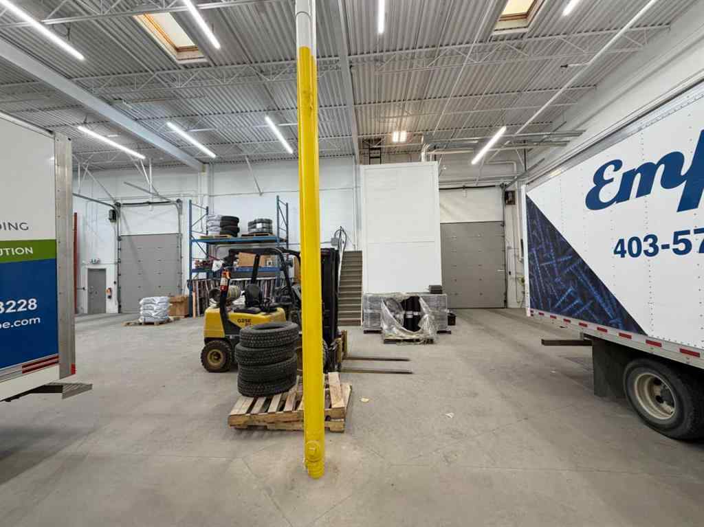 MLS&reg; # A2271981 - Unit #1 2315 30 Avenue NE in Vista Heights Calgary, Commercial Open Houses