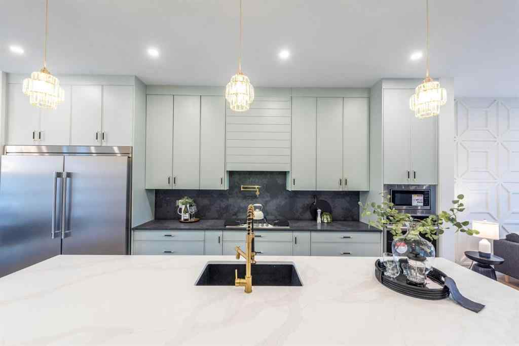 MLS&reg; # A2272003 - 3016 13 Avenue SW in Shaganappi Calgary, Residential Open Houses