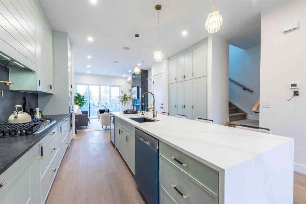 MLS&reg; # A2272003 - 3016 13 Avenue SW in Shaganappi Calgary, Residential Open Houses