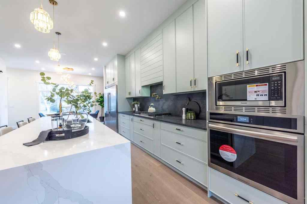 MLS&reg; # A2272003 - 3016 13 Avenue SW in Shaganappi Calgary, Residential Open Houses