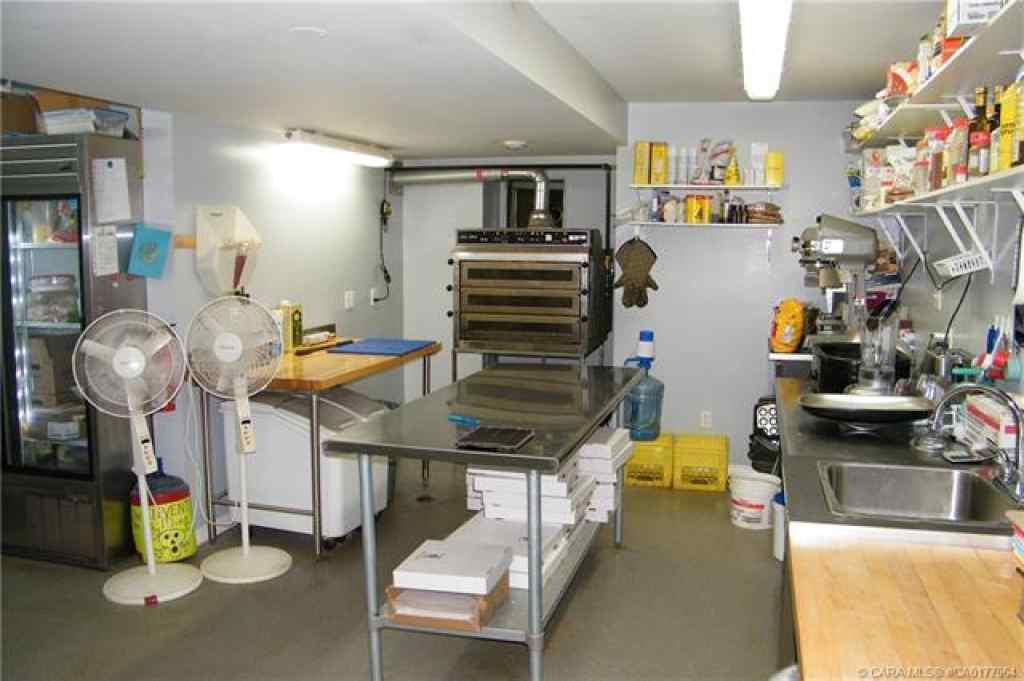 MLS® CA0177964 - 4706 43 Avenue  in  Forestburg, Commercial