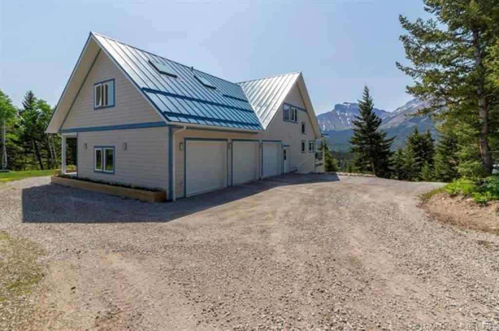 2565 Tecumseh Road Rural Crowsnest Pass Ab T0k 0m0 Mls Ld0185954